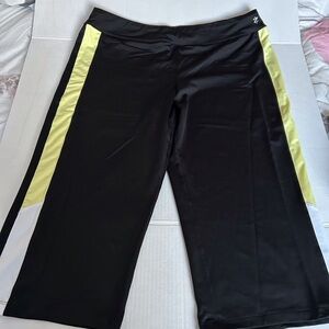 Izod Workout Capris